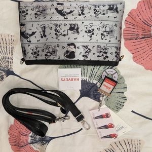 Harveys Disney's Steamboat Willie Hippack